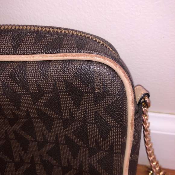❌SOLD❌Michael Kors Crossbody - Picture 2 of 5